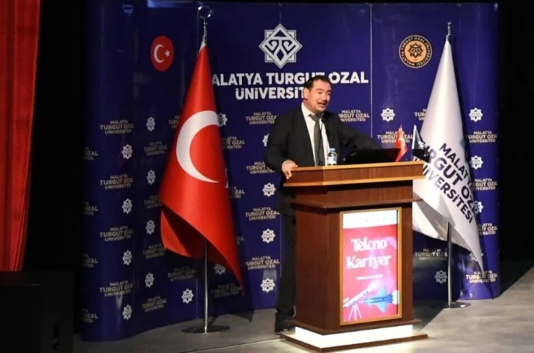 Türkiye’nin ilk uzay mühendisi MTÜ’de öğrencilerle buluştu