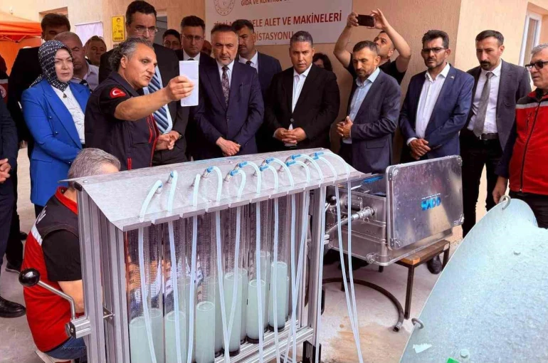 Türkiye’nin ilk zirai mücadele test istasyonu Sarıgöl’de açıldı