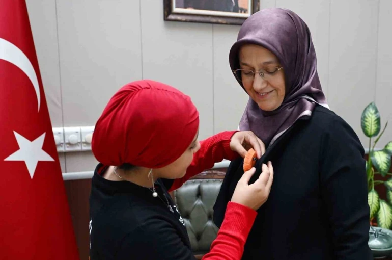 Turuncu renkle lösemiye farkındalık