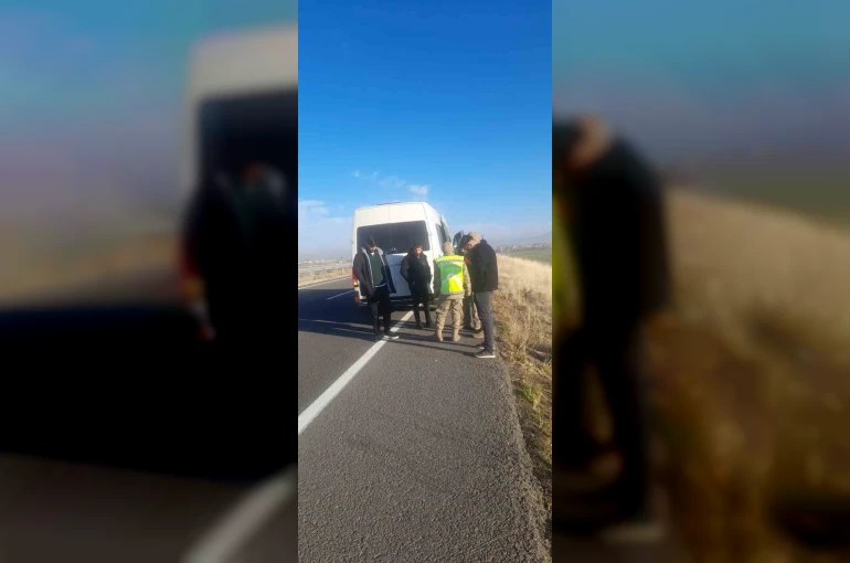 Tutak’ta trafik kazası; biri ağır üç yaralı