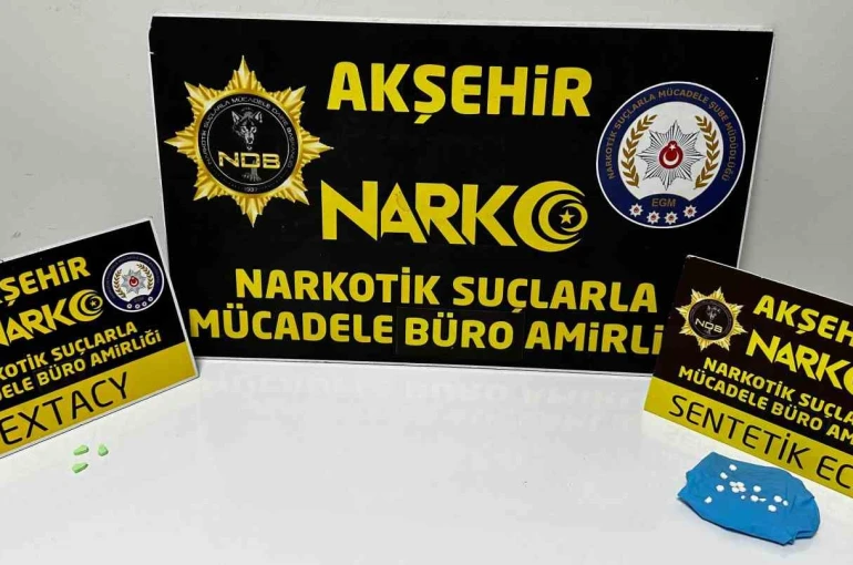 Tutuklu oğlunu ziyarete gitti, üzerinden 18 uyuşturucu hap çıktı