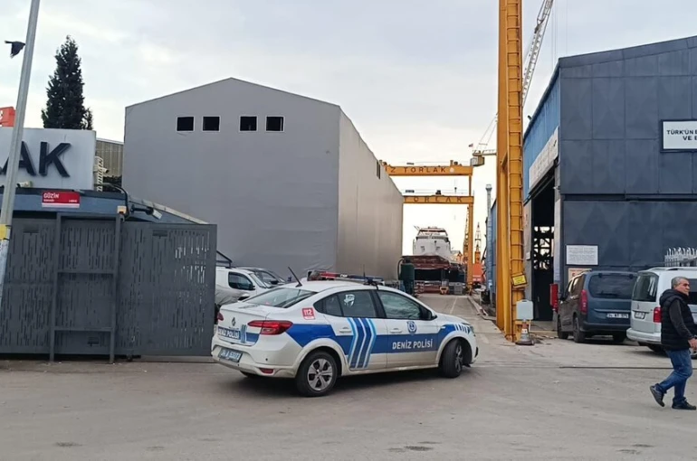 Tuzla tersanesinde patlama: 1 işçi hayatını kaybetti