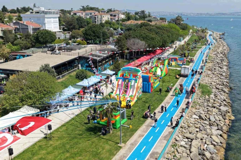 Tuzla Yeşil Kıyı Parkı yenilenen yüzüyle hizmete açıldı