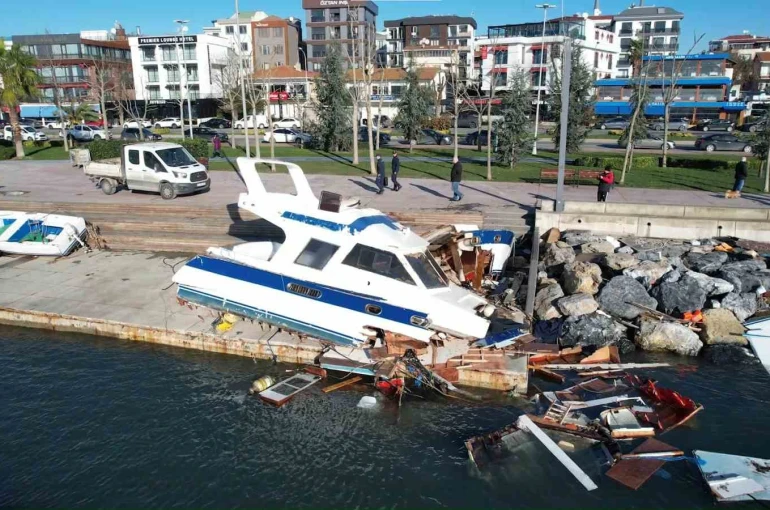 Tuzla’da fırtına sonrası hasar tespit çalışmaları sürüyor