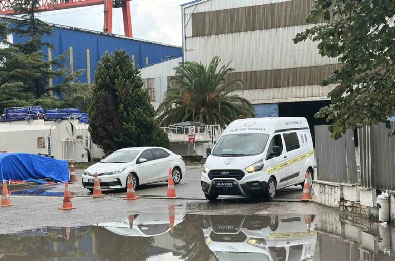 Tuzla’daki gemi kazasında hayatını kaybeden işçinin cenazesi Adli Tıp Kurumu’na kaldırıldı