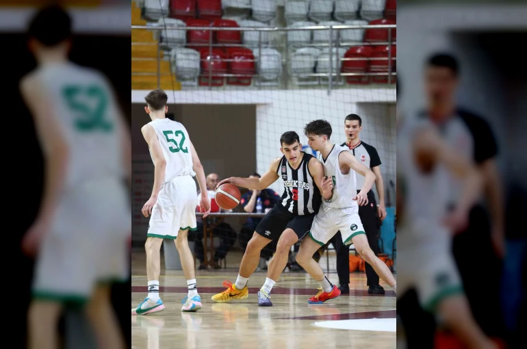 U18 Basketbol Türkiye Şampiyonası’nda yarı finale çıkanlar belli oldu