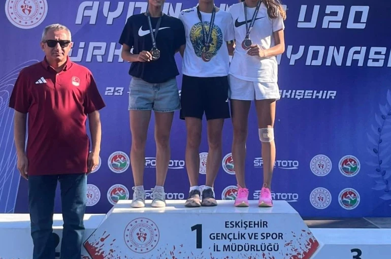 U20 Türkiye Şampiyonu Elif Akçiçek, Balkan Şampiyonası biletini aldı