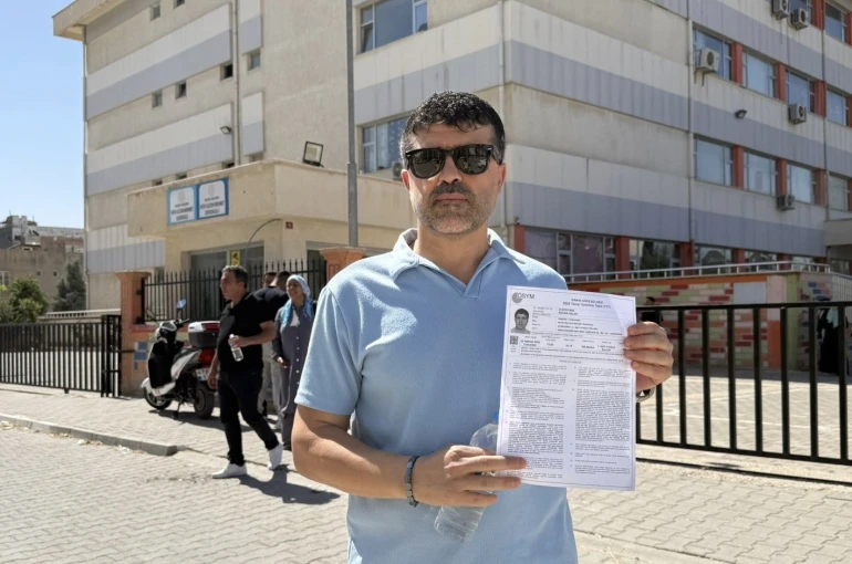 Üç çocuğunu üniversiteli yaptı, şimdi kendi hayali için YKS sıralarında