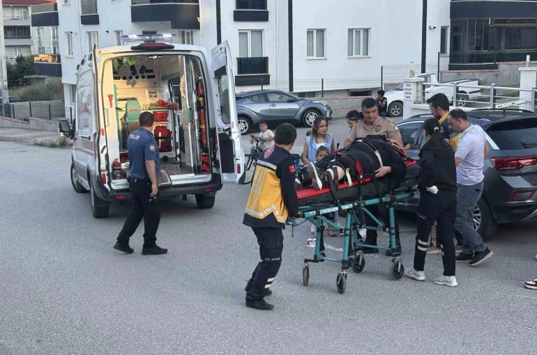 Üç tekerlekli motosikletten düşen kadın yaralandı 