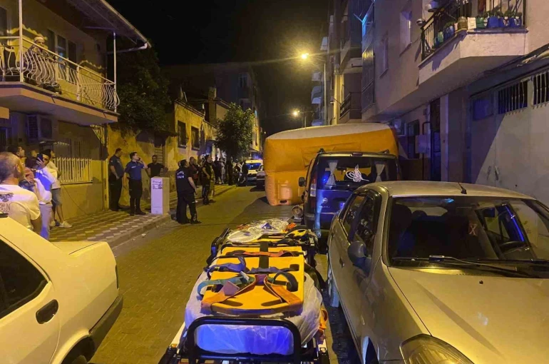 Üçüncü kattan atlayan şahıs ağır yaralandı 
