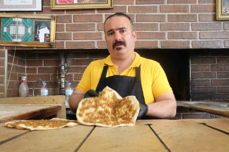 Ucuza lahmacun sattığı için şikayet edilen esnaf: "Yüzde 15 karla satıyorum"