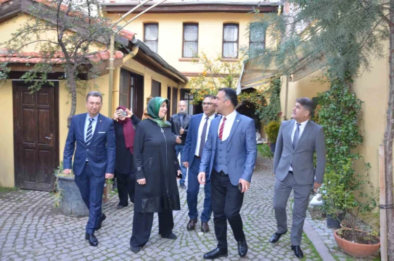 Uğurelli: "Yiğitbaş Gençlik Merkezi örnek bir çalışma yürütüyor"