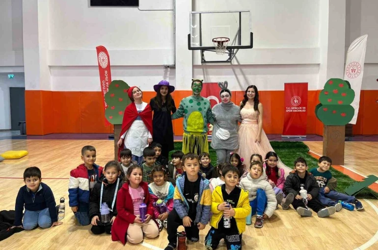 Ula Anaokulu öğrencileri "Kayıp Masallar Kitabı" ile sanatla buluştu
