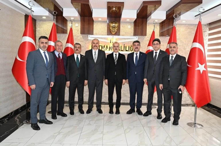 Ulaştırma ve Altyapı Bakanı Uraloğlu Batman’da 