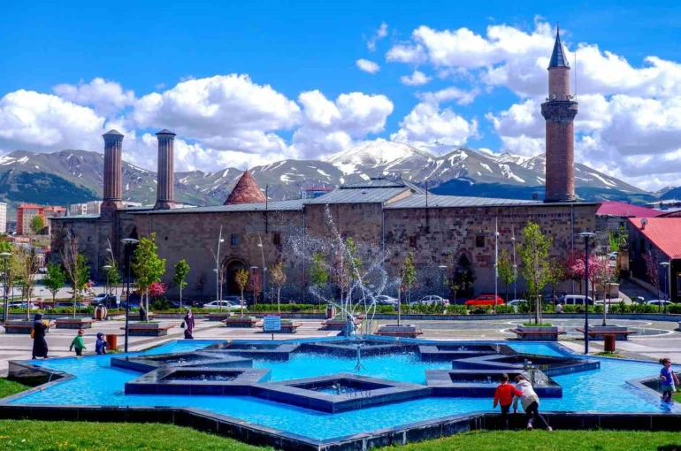 Ülke genelinde sıcaklık düşecek: Erzurum yine üşüyecek