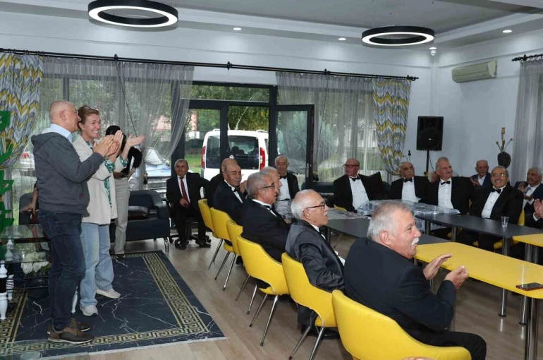 Ulu Çınarlar Yaşlı Yaşam ve Dayanışma Merkezi’ne Hollandalı akademisyenlerden ziyaret
