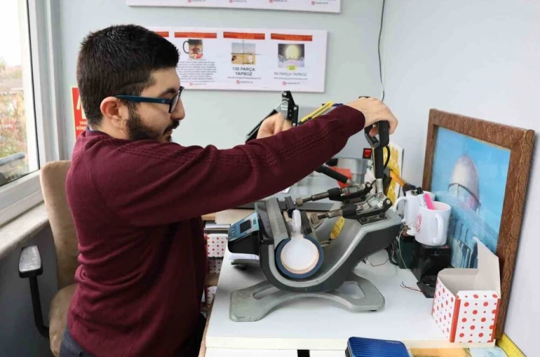 Ümraniye Belediyesi’nden hayata değer katan destek: Enes’in azim dolu hikayesi