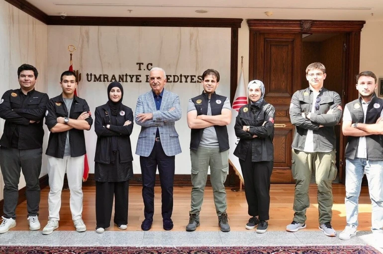 Ümraniye Bilim Merkezi Ankebut Takımı’na TEKNOFEST’ten "Takım Ruhu" ödülü