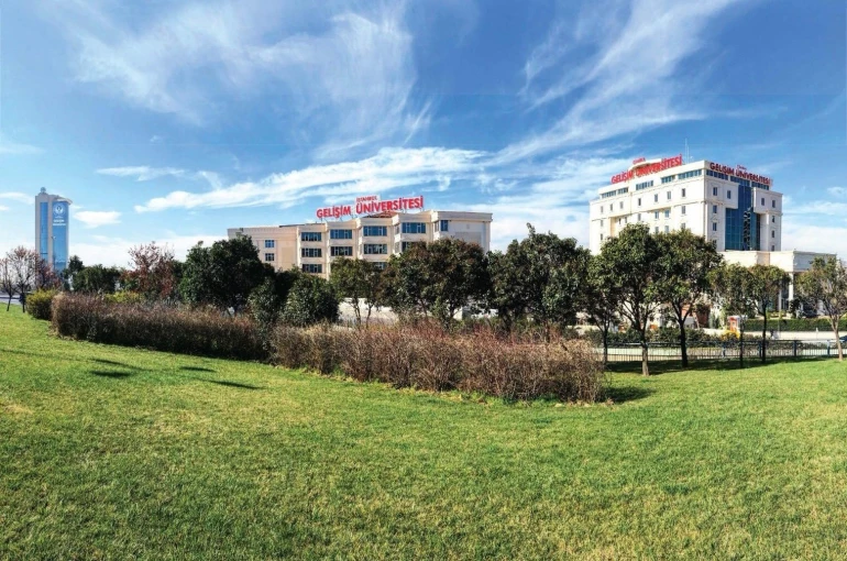 Üniversite adaylarına tercih döneminde burs ve danışmanlık desteği