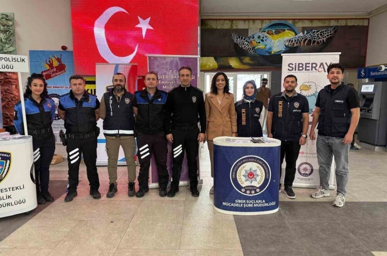 Üniversite öğrencilerine KADES uygulaması anlatıldı