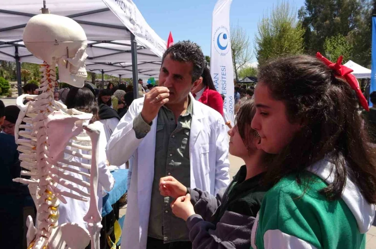Üniversite’de "Çocuk Fest 26" coşkusu