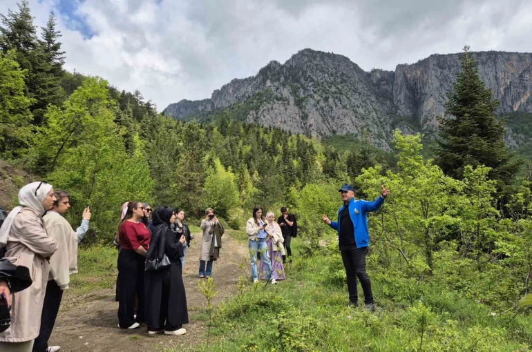 Üniversiteli gençler Kurtuluş Savaşı’nın izlerini yerinde gördü