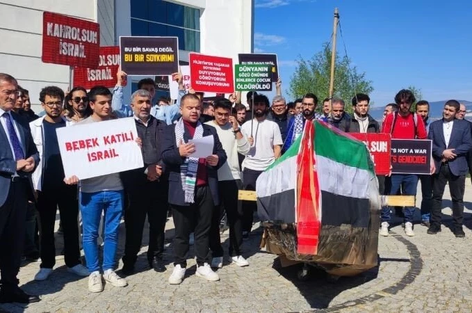 Üniversiteli öğrencilerinden Gazze’ye destek