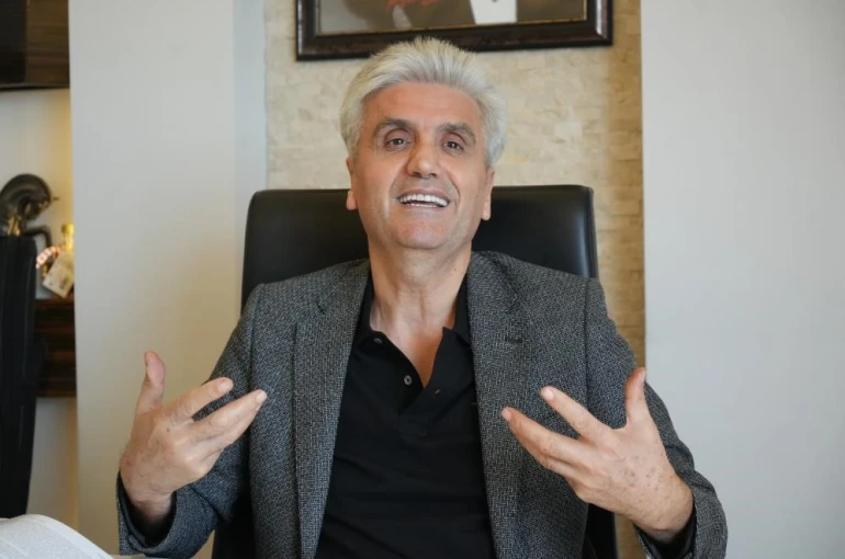 Ünlü estetik cerrah açıkladı: "Kepçe kulak ameliyatında 18 yaş beklenmemeli"