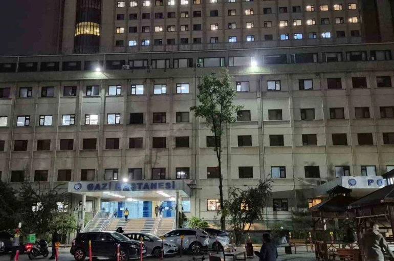 Ünlü sanatçı Haluk Levent hastaneye kaldırıldı 
