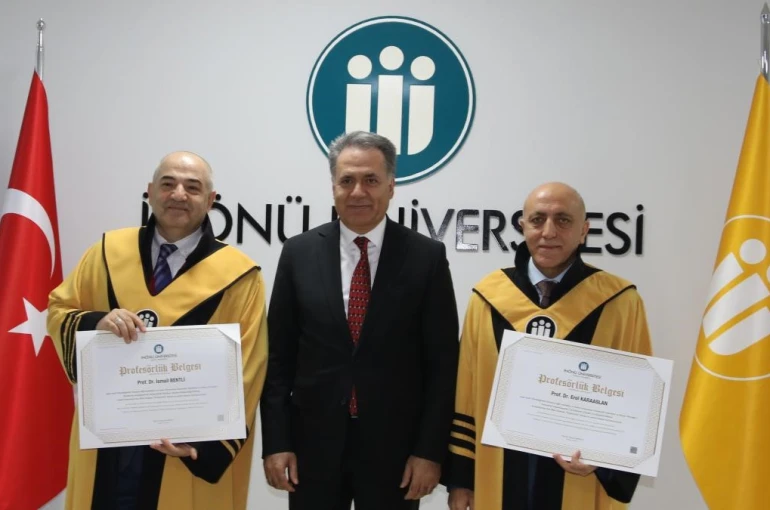 Unvanda yükselen akademisyenlere cübbeleri giydirildi