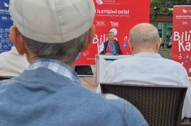 Üroloji Doktoru, cami önünde prostat hastalıklarını anlattı