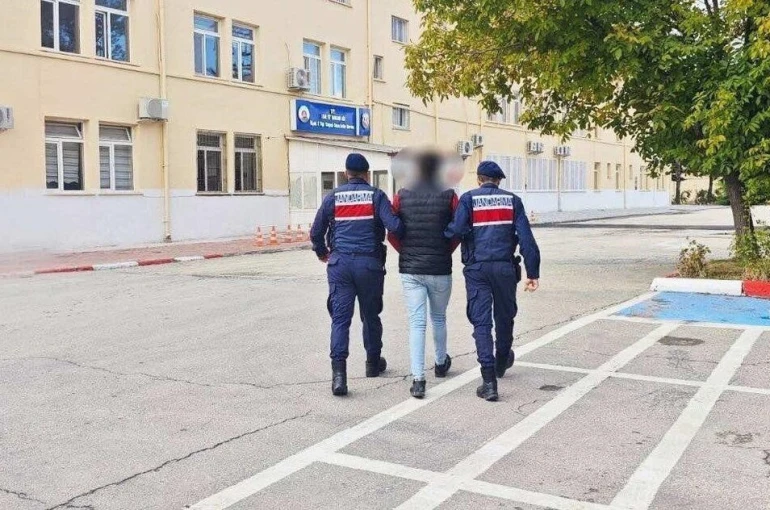 Uşak jandarmasından uyuşturucu operasyonu 