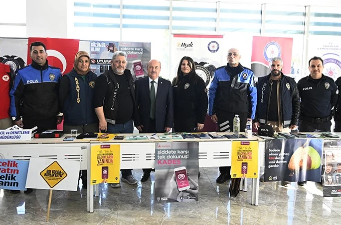 Uşak Üniversitesi Kariyer Günü’25 öğrencileri profesyonellerle buluşturdu
