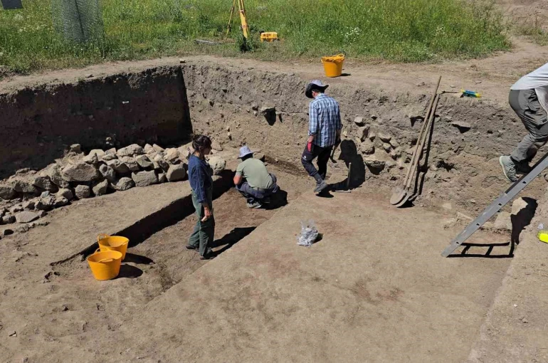 Uşaklı Höyük’teki kazılarda eski çağlara ait ritüel alanları araştırılıyor