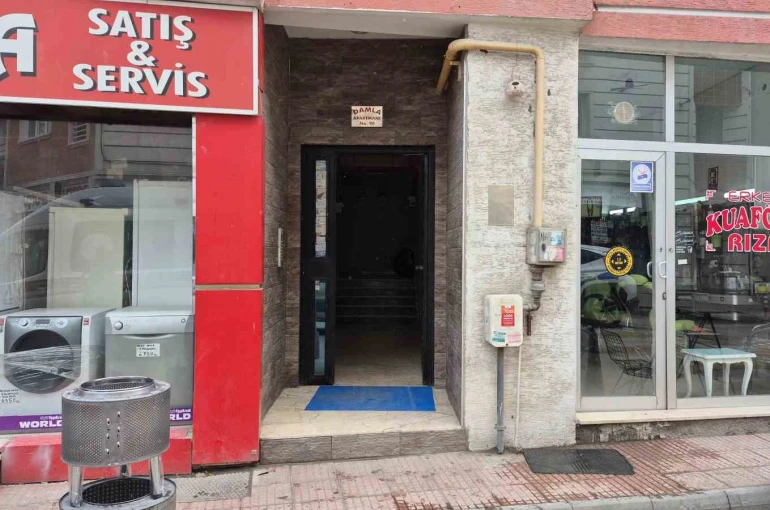 Üvey oğlu tarafından bıçaklanan adam hayatını kaybetti