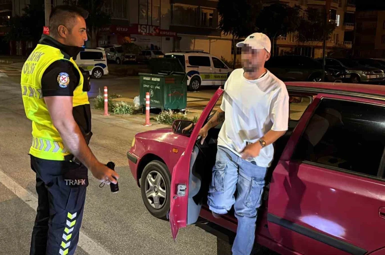 Uygulamada alkollü yakalanan sürücünün ehliyetine el konuldu