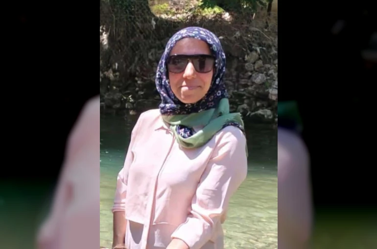 Uykudaki eşini iple boğup öldürdü