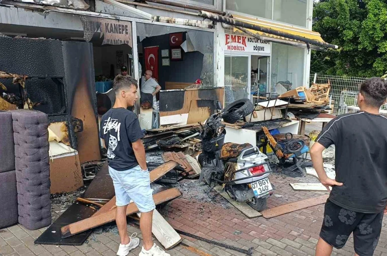 Uyurken camın patlama sesine uyandı, ihbarla iş yerini küle dönmekten kurtardı
