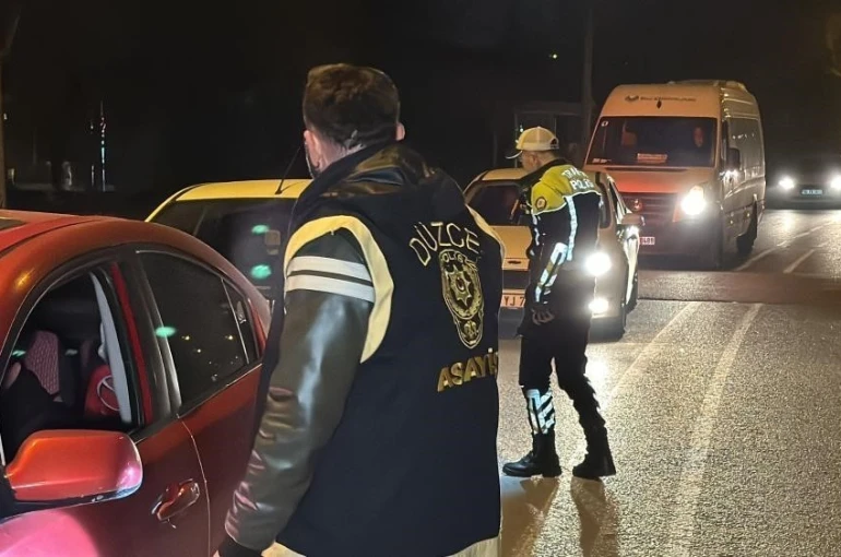 Uyuşturucu satıcısı 6 kişi tutuklandı