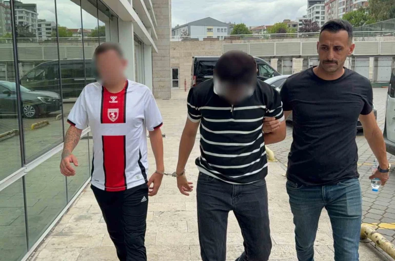 Uyuşturucu ticaretinden 2 kişi adliyeye sevk edildi