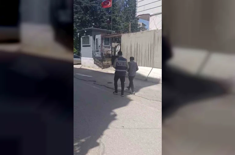 Uyuşturucudan 25 yıl kesinleşmiş hapis cezası bulunan şahıs yakalandı