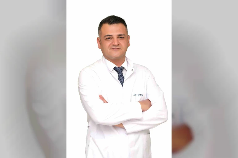 Uzmandan ’badem göz’ trendi uyarısı: "Kişinin yüz yapısı, kaş pozisyonu ve orta yüz anatomisi birlikte değerlendirilmelidir"