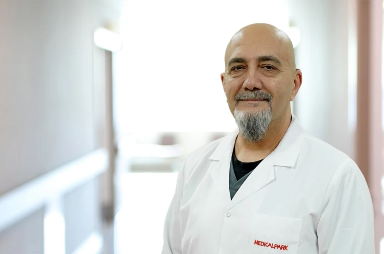 Uzmanından uyarı: "Varis sadece estetik değil, yaşam kalitesini de etkileyen bir sorun"