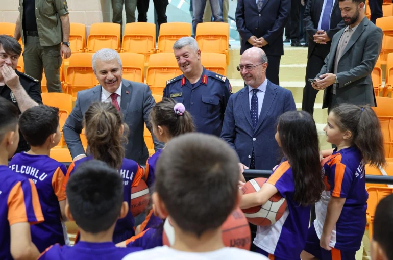 Vali Akın Ve Başkan Pekyatırmacı Spor Projelerini İnceledi