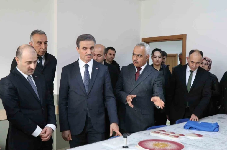 Vali Aydın Baruş’tan Oltu çıkarması