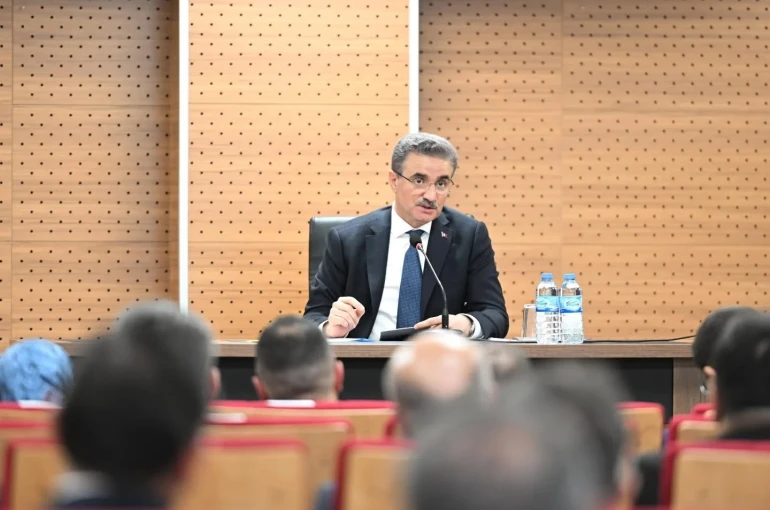 Vali Baruş’a eğitim brifingi