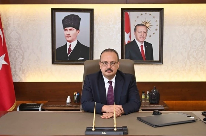 Vali Canbolat: "Basın mensupları, toplumsal farkındalığın artmasına öncülük etmektedir"