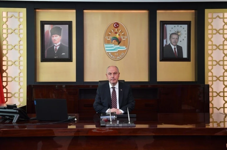Vali Coşkun: "Cumhuriyet, Türk milletine bırakılmış en büyük emanettir"