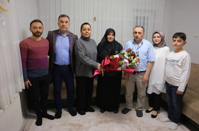 Vali Eldivan, gazi ailesinin iftar sofrasına konuk oldu