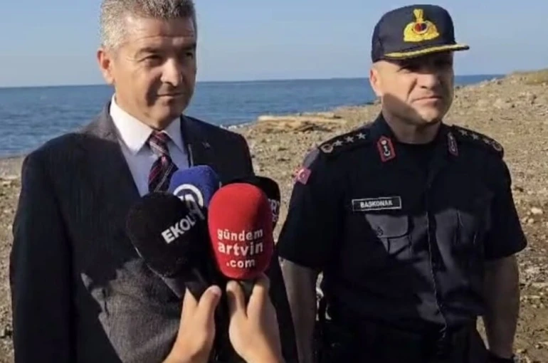 Vali Ergün: "Büyük ihtimal Rusya-Ukrayna Savaşı’ndan buraya gelen bir insansız deniz aracı; Ters dönmüş vaziyette olduğunu tahmin ediyoruz"